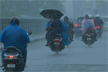 Heavy rain lashes Kerala, two die; orange alert in five districts